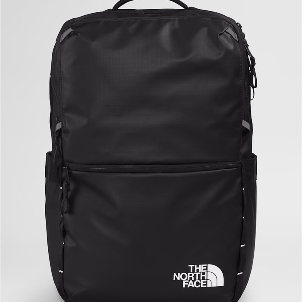 The North Face Basecamp Voyager Daypack 26L